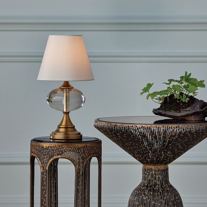 Sashay cordless table lamp