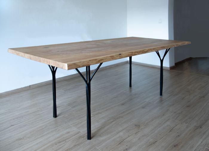 Betors – Oak and Steel Table