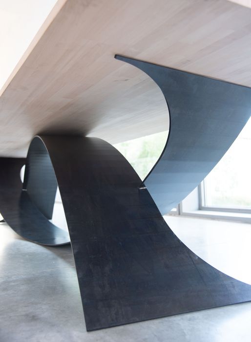 Hallta – Beech and Steel Table