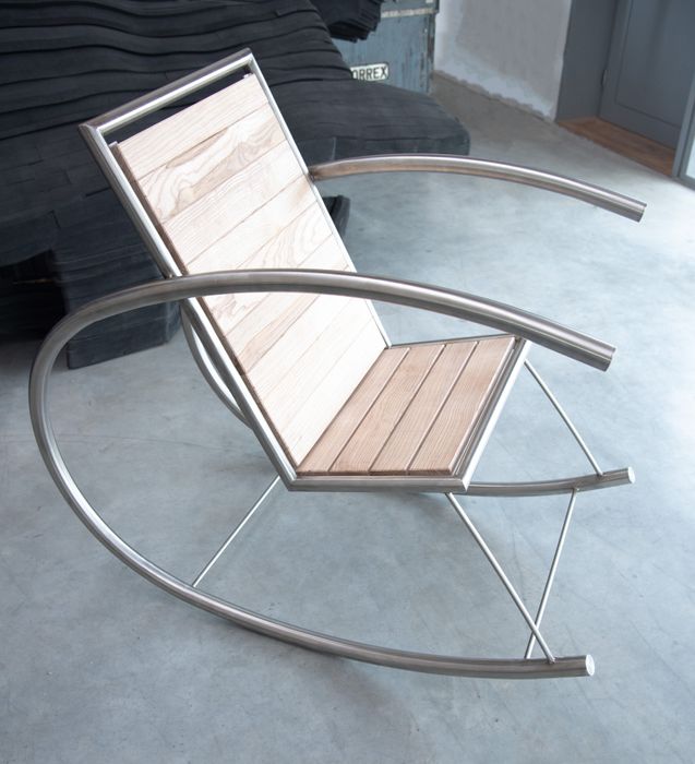 Wiggiwagga – Ash and Stainless Steel Rocking Chair