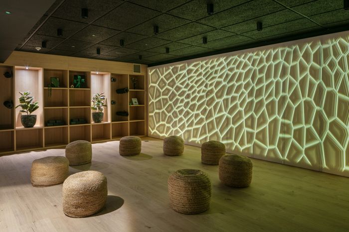 Parametric Walls – Illuminated Architectural Surfaces
