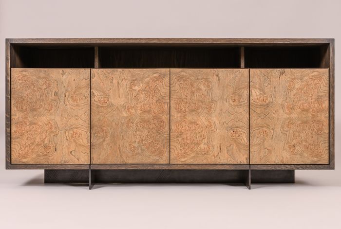 Datum Credenza