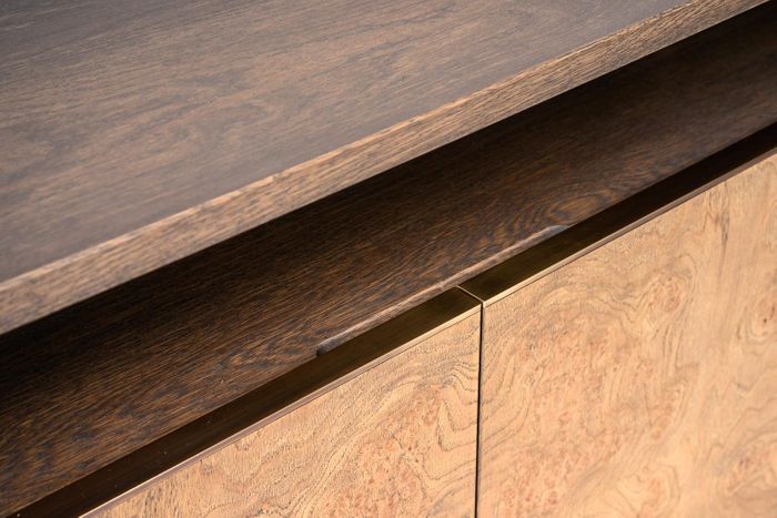 Datum Credenza