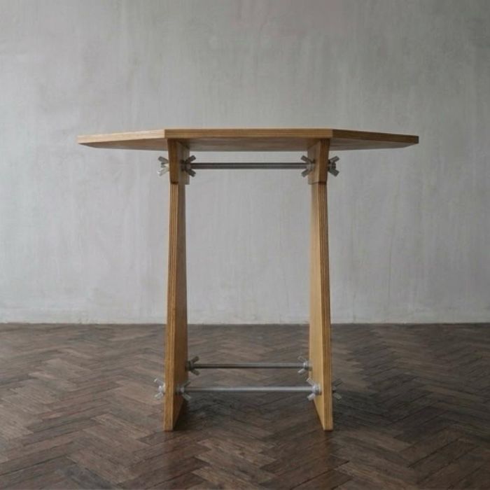 OCTAVE PEDESTAL. TRESTLE TABLE CONFIGURATION