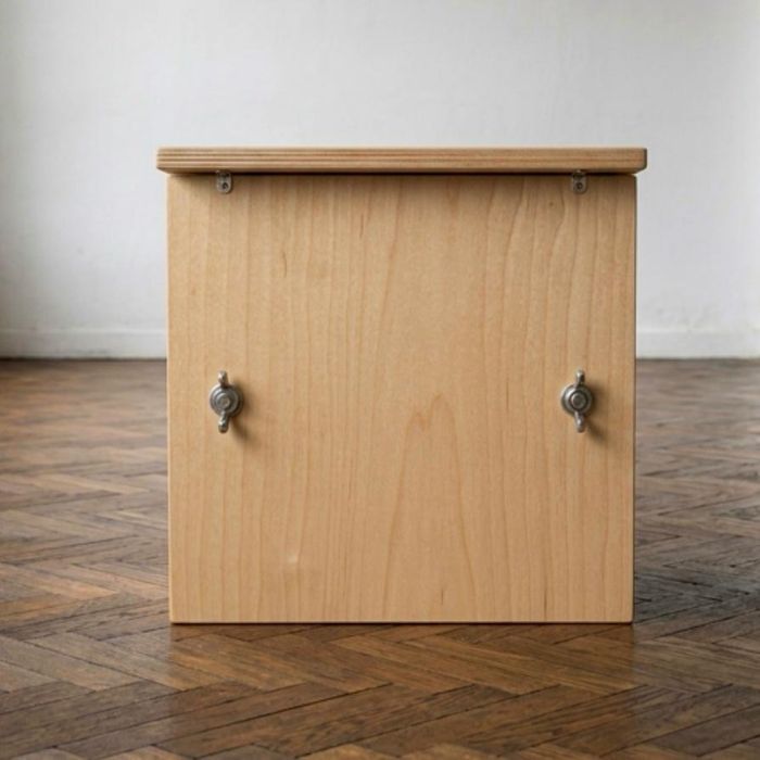 BOLTHOLE TUFFET. REFECTORY SEAT CONFIGURATION