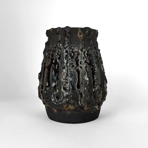 Neve Beill Ceramics
