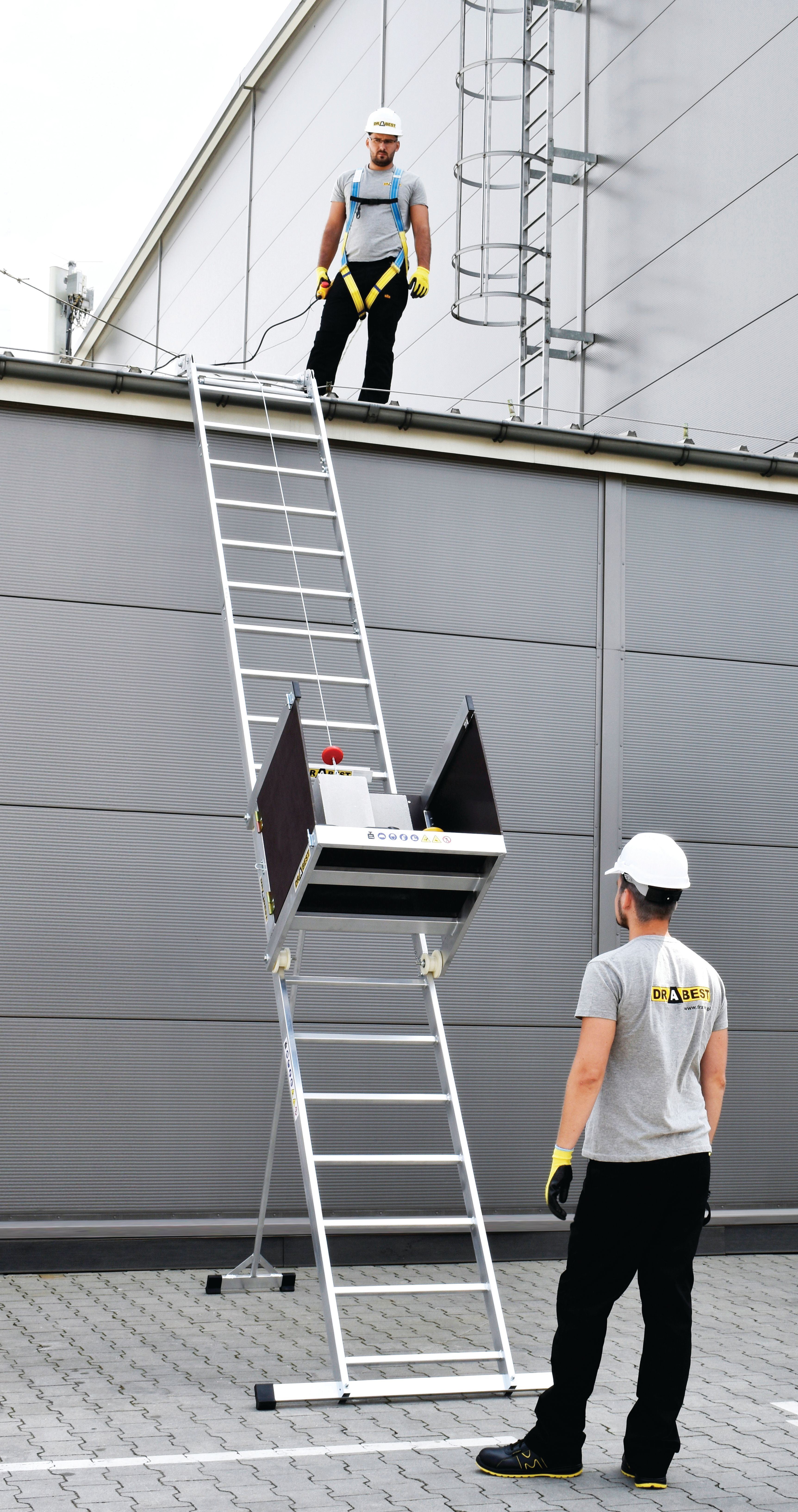 STAY SAFE WHEN WORKING AT HEIGHTS