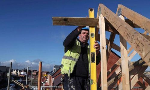 UK construction growth close to stalling as Brexit fears build | Construction Buzz #203
