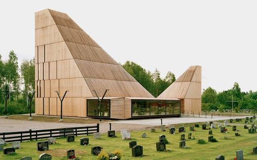 Våler Kirke church has angular wooden roofs designed to evoke its historic predecessor | Construction Buzz #204