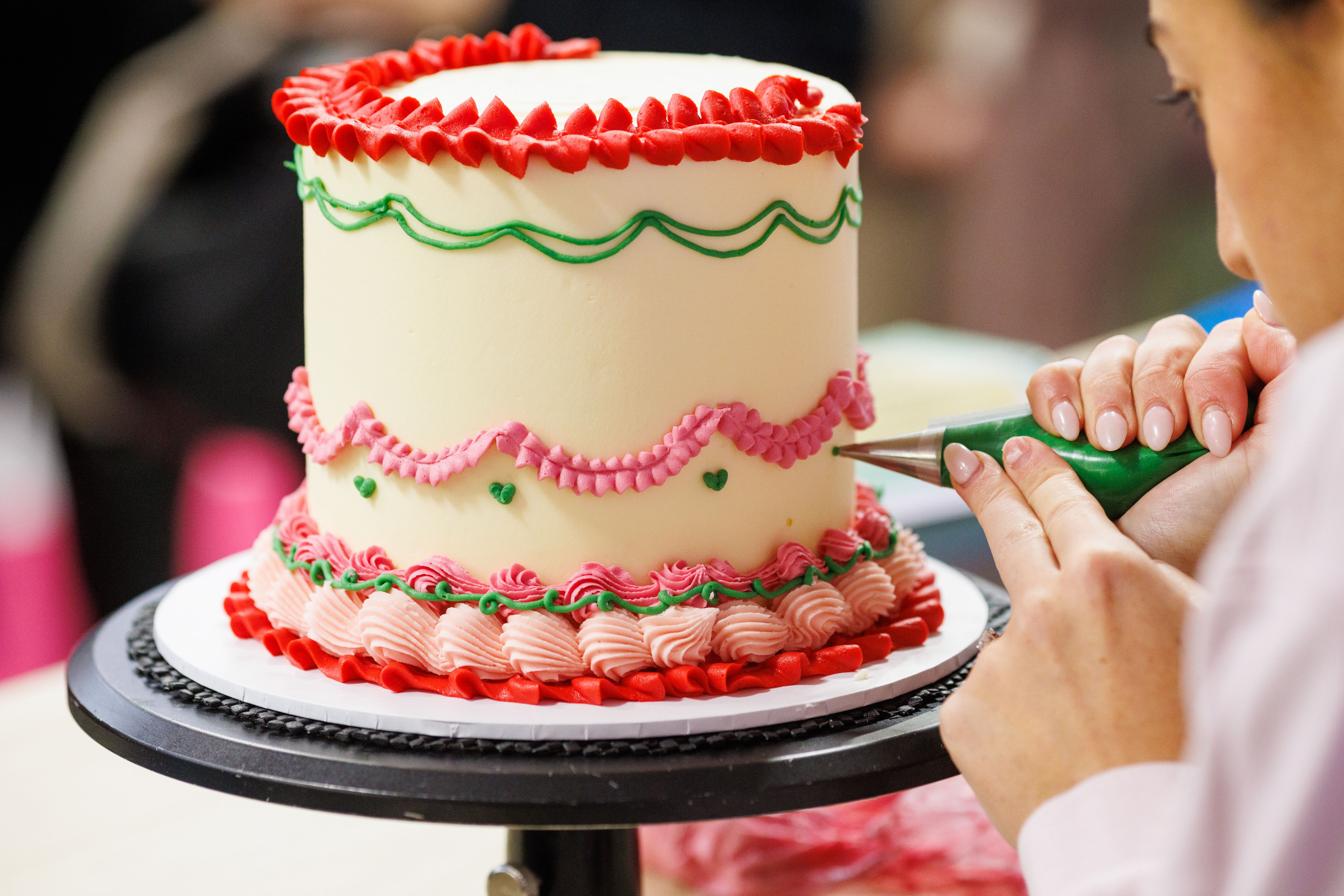 Lissie Lou Cake Creation Live