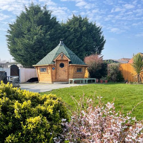14m2 BBQ Cabin