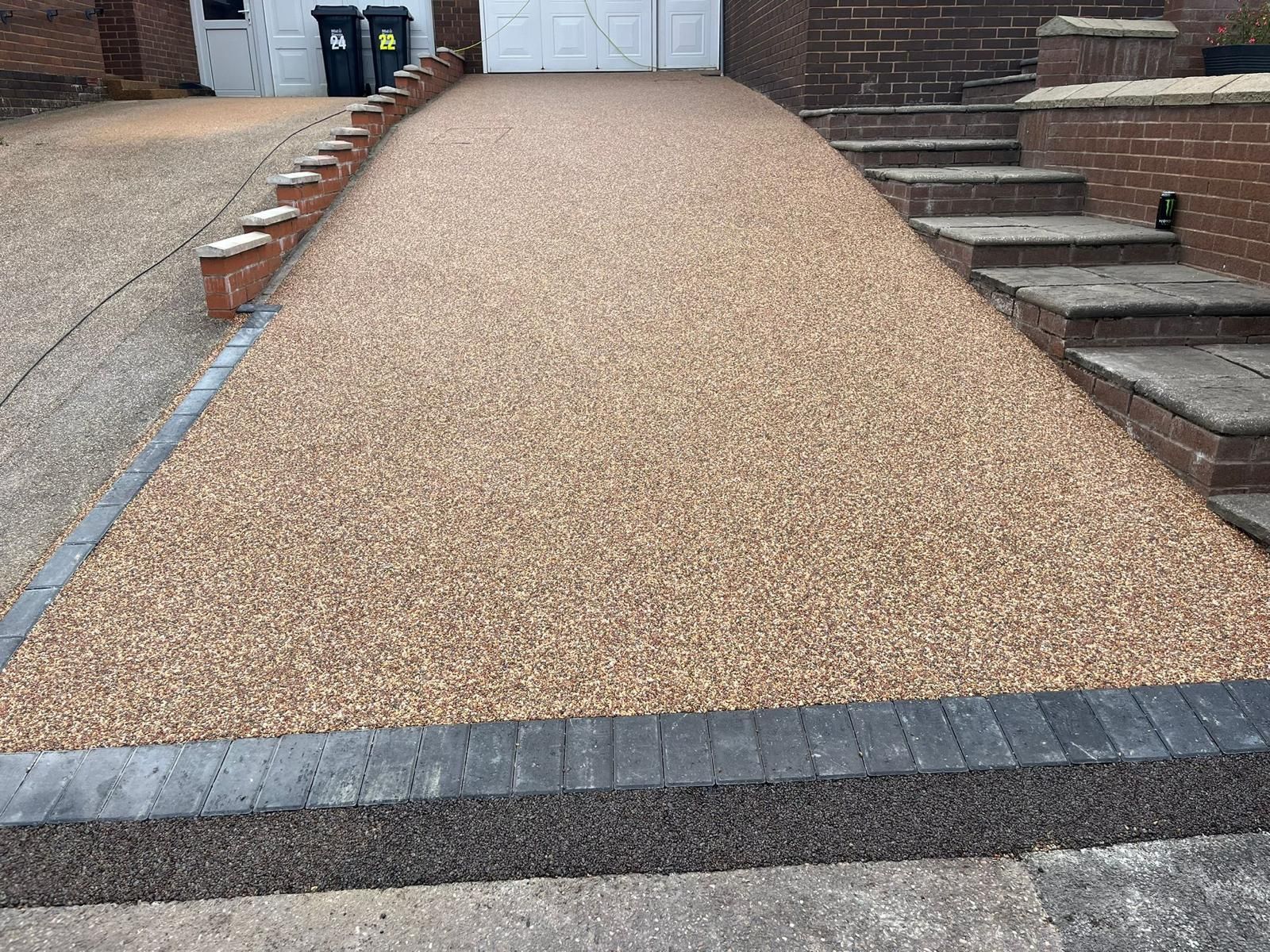 Sienna Strength on the Slope – EX17 Resin Driveway