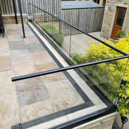 External Ultra Clear Glass Balustrade