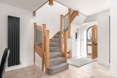 Oak Staircase with Metal Spindles 