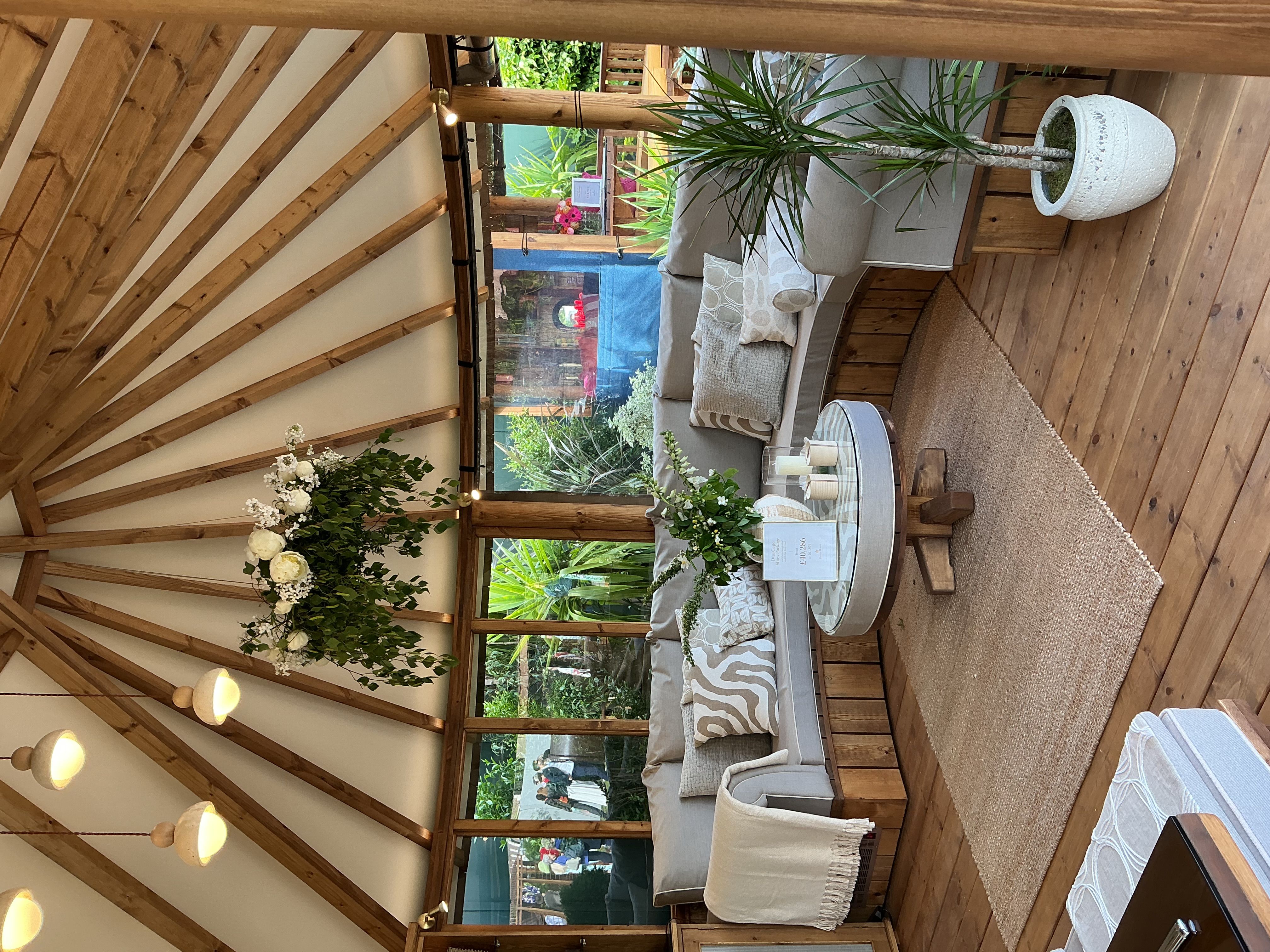 Breeze House Oval Cape Garden Building