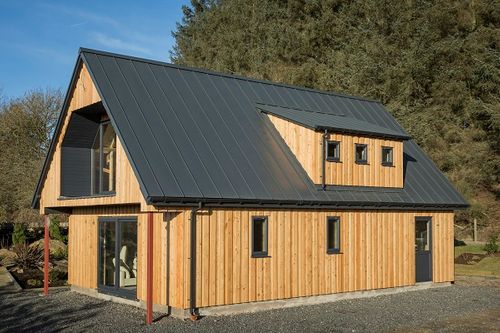 Catnic® Urban Steel Roofing for Luxury Holiday Rental | Ellon Lodge