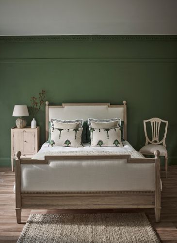 Gustavian Upholstered Bed