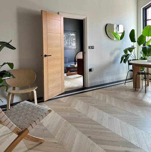 Invisible Oak 14/3 x 90mm Chevron Engineered