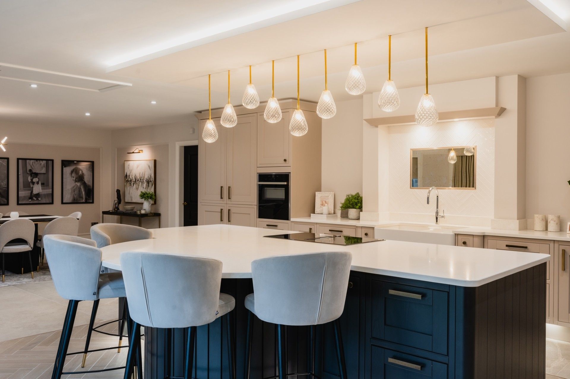 Leverint Lighting