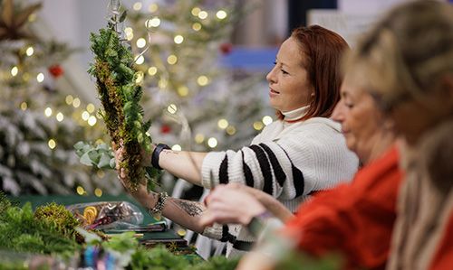 Deck the Halls with Creativity: Experience a Festive Workshop at the Ideal Home Show Christmas 2025!
