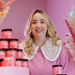 Laura Mallows