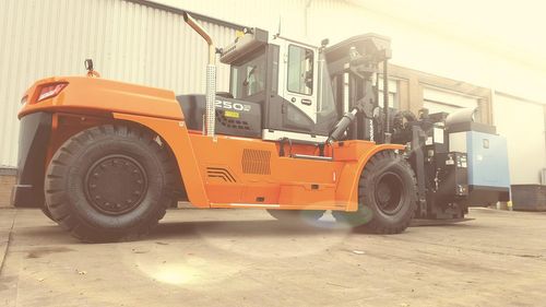 Mills CNC goes for heavy handling with Doosan’s gentle giant