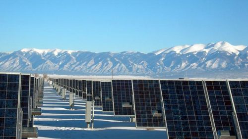Snow nanogenerator would allow solar panels to generate energy on wintry days | Construction Buzz #215