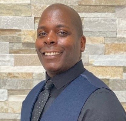 Karl  Johnson - John Sisk