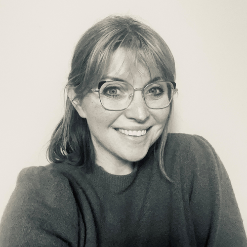 Lucy Bellamore - Buzz 16