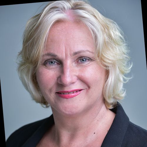 Lynne Powell