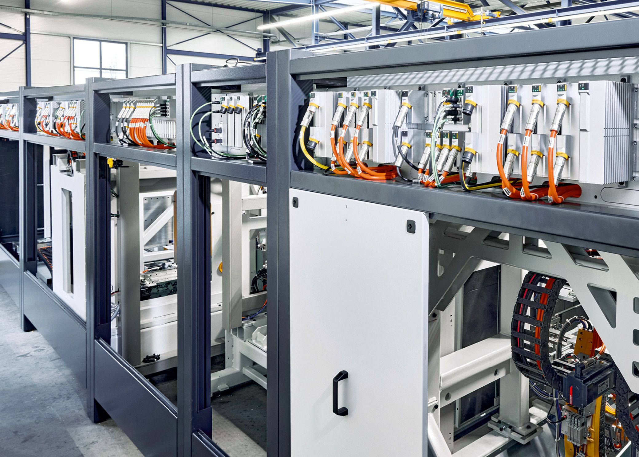 Beckhoff Automation | MX-System for control cabinet-free automation
