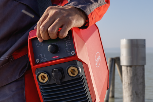 Maximum freedom for mobile manual metal arc welding