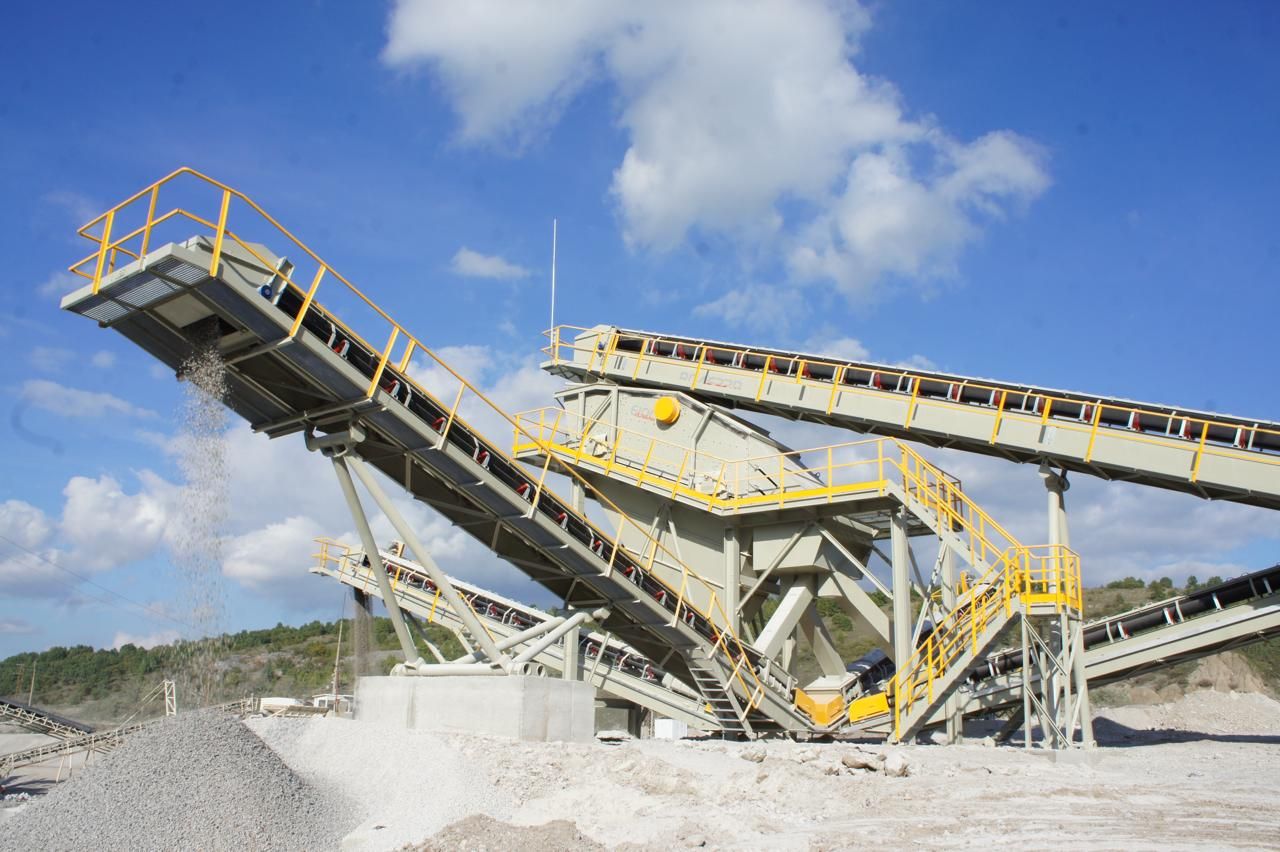 CRUSHING AND SCREENING EQUIPMENTS