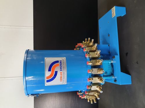 MULTI-OUTLET, MULTI-LINE GREASE PUMP MMPGL