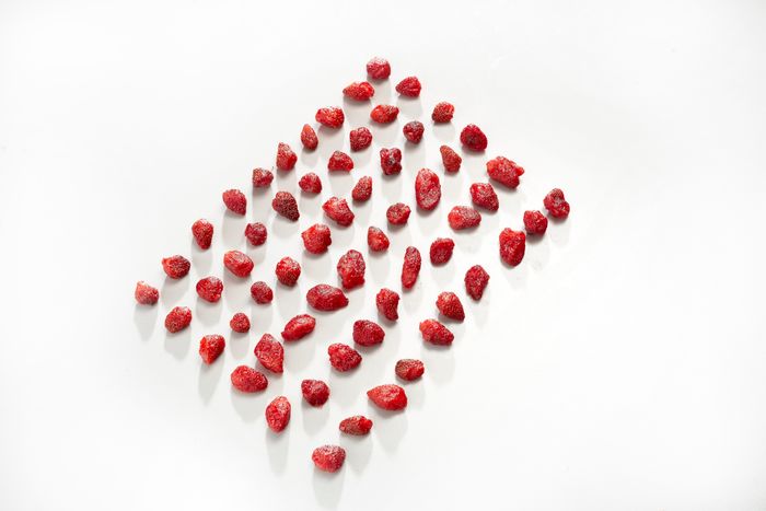 INFUSED DRIED STRAWBERRY (SUGAR OR APPLE JUICE CONCENTRATED)