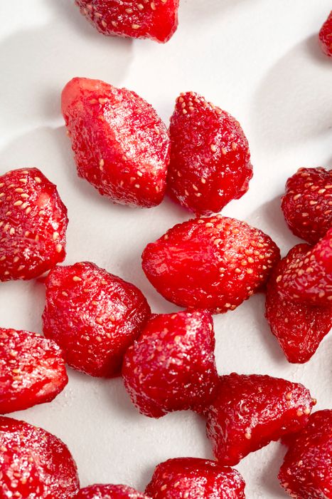 INFUSED DRIED STRAWBERRY (SUGAR OR APPLE JUICE CONCENTRATED)
