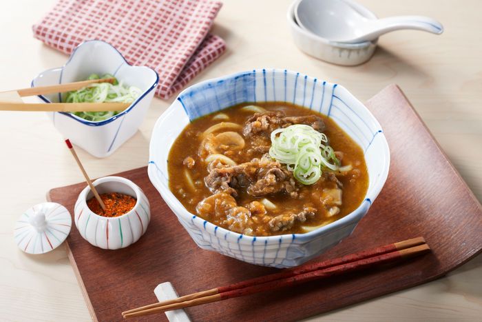 S&B GOLDEN CURRY MIX IN BLOCK MIDIUM HOT 92g