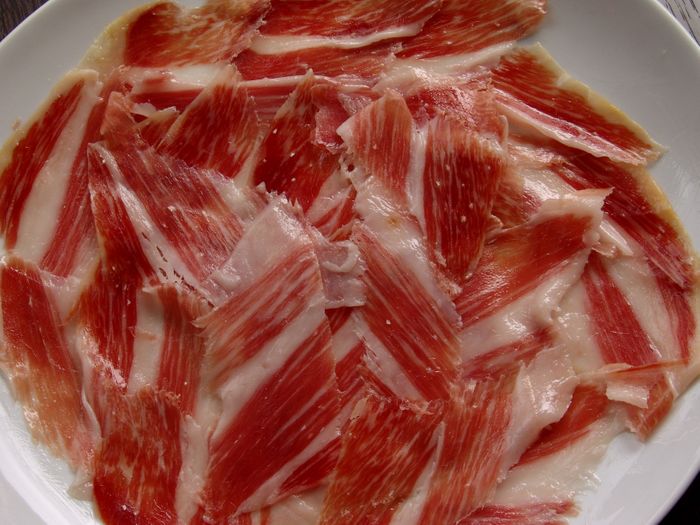 Iberico pork ham: Bellota, Cebo de Campo and Cebo qualities.
