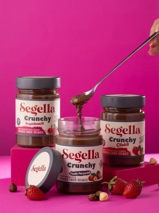 Segella Crunchy Hazelnut Spread with Hazelnut Pieces