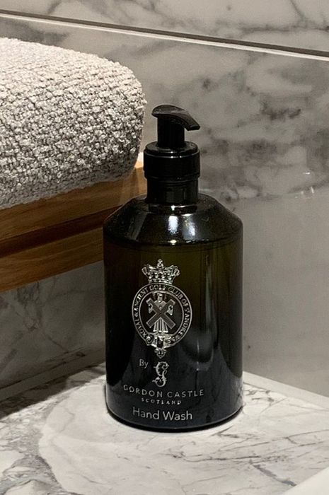 Sustainable Luxury, Personalised Refillable Toiletries.