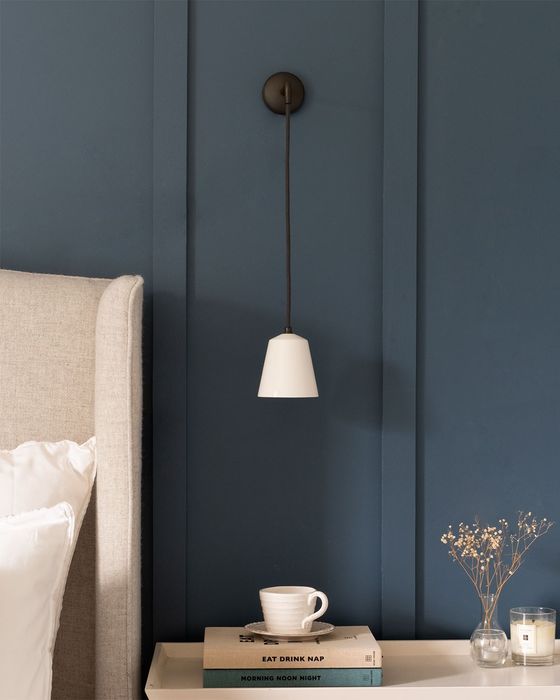 Richmond Small Hanging Wall Light