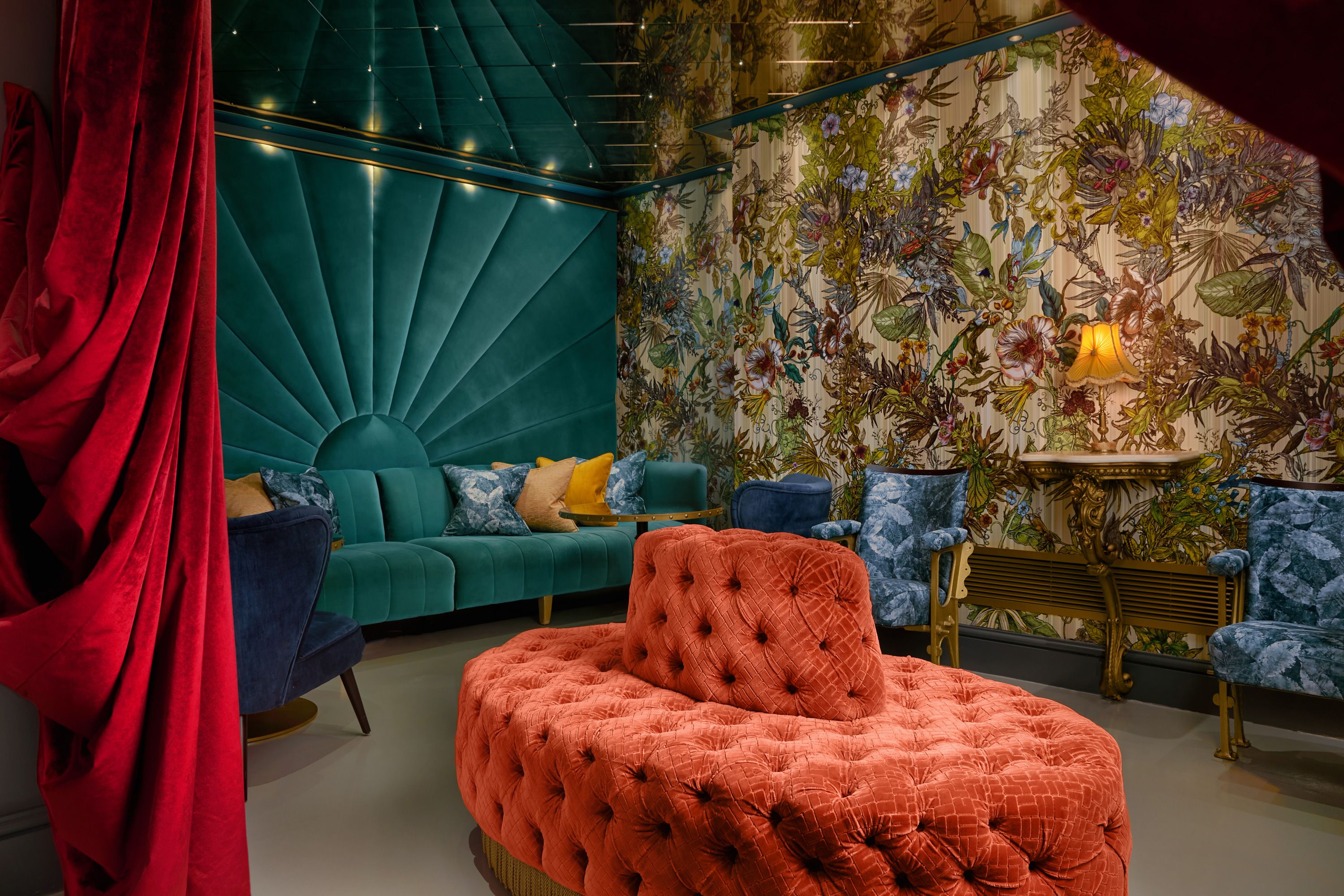Andaz interior