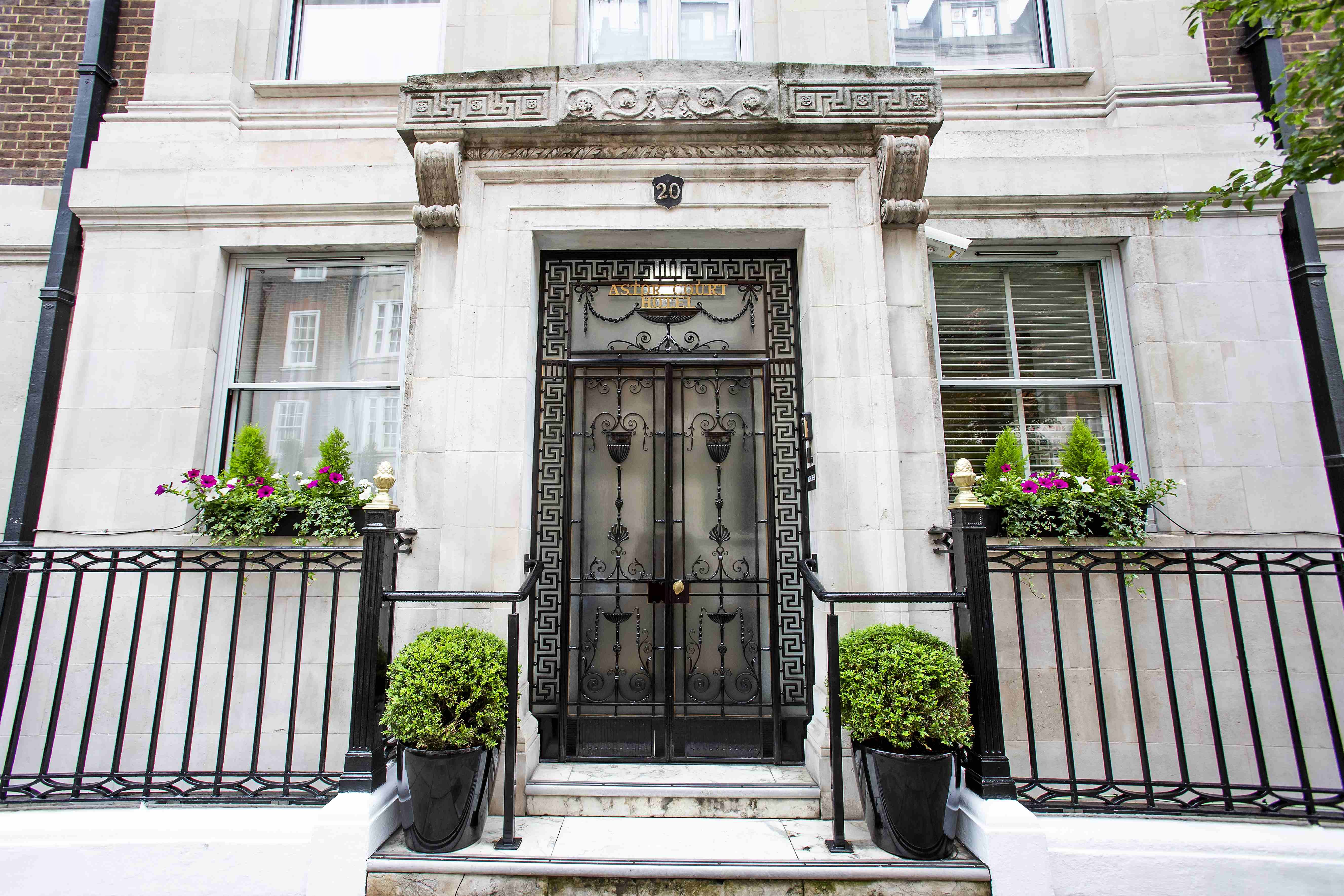 Astor Court
