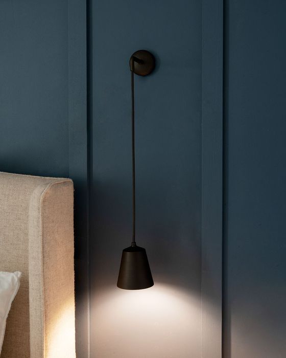 Richmond Small Hanging Wall Light