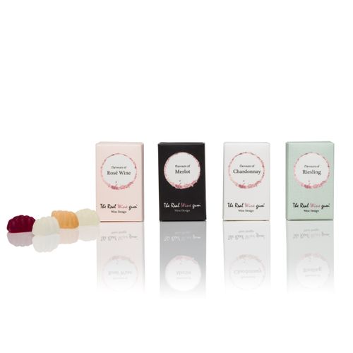 'Tiny Winys' in your rooms - vegan turndown amenities