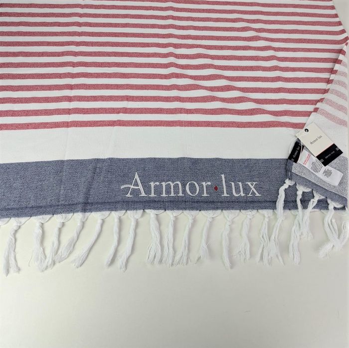 Striped custom pool & beach towels
