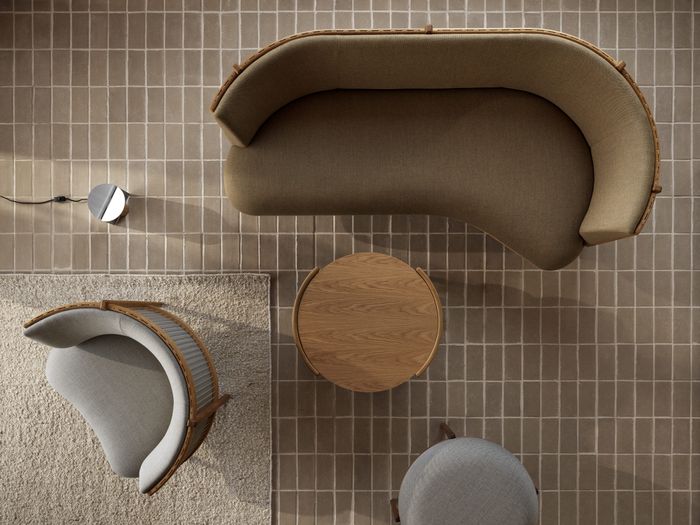 RF1904 | Sideways Chair