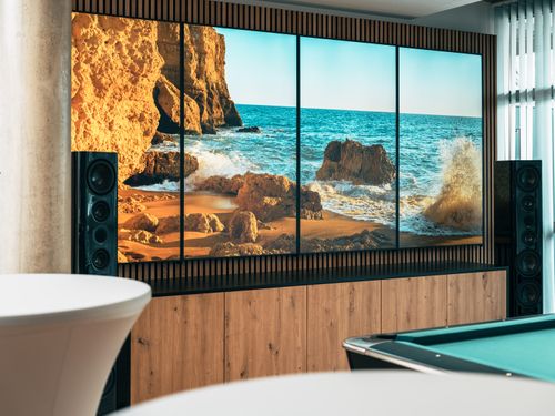 Atmosphere: 4K Displays und Soundsysteme