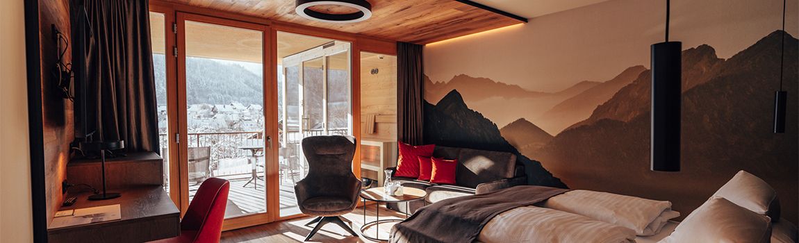 Cover image - 360 Decoro