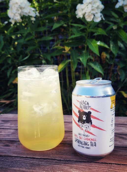 Apple & Chamomile Cold Brewed Sparkling Tea with Pure, British Honey